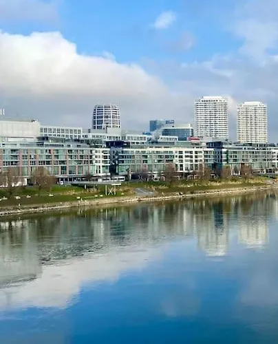 Daire Eurovea 2bedroom By Danube Free Parking